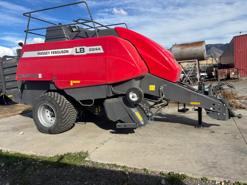 2024 Massey Ferguson LB2244